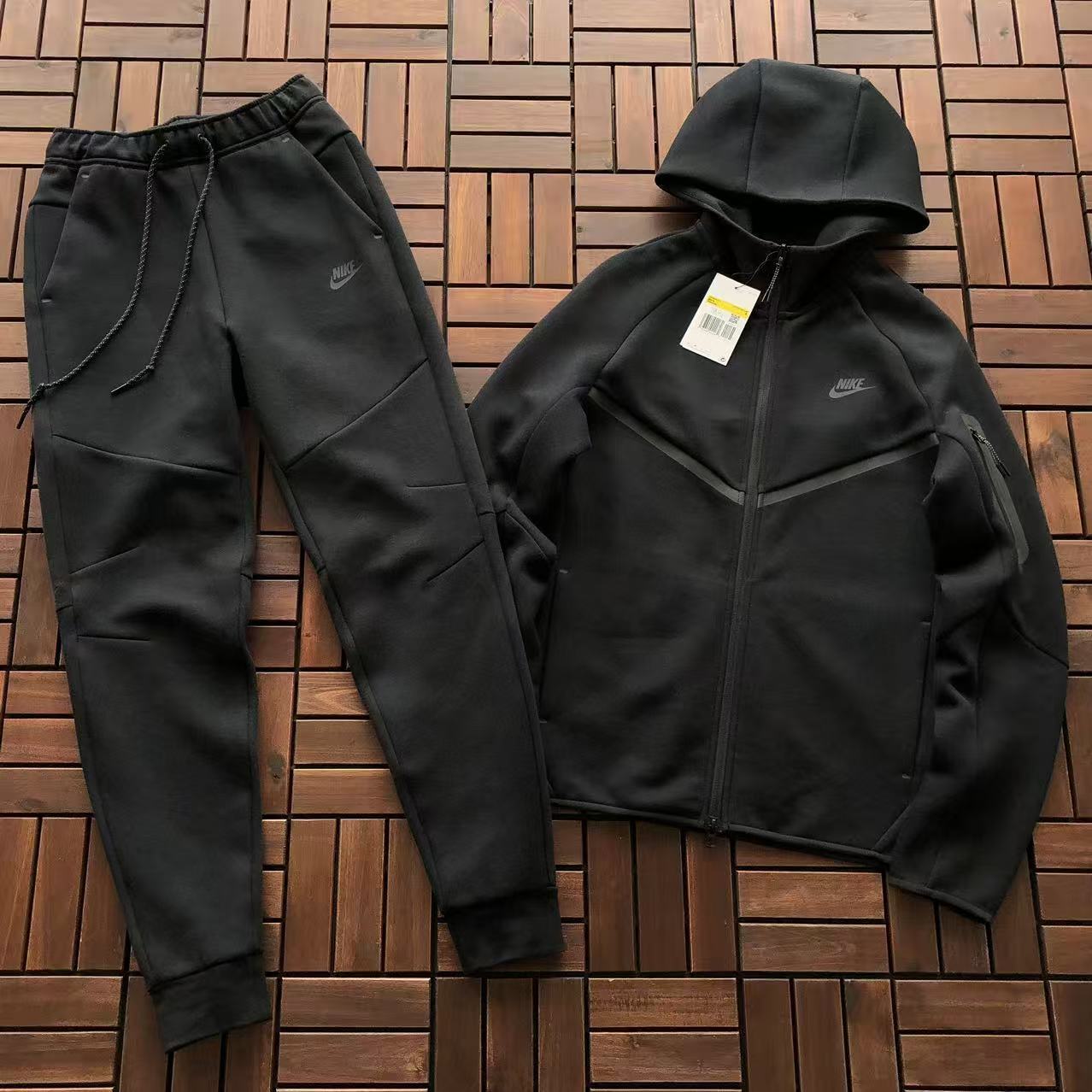 Nike Tech Fleece Set - All Black – Tamam Mauritius