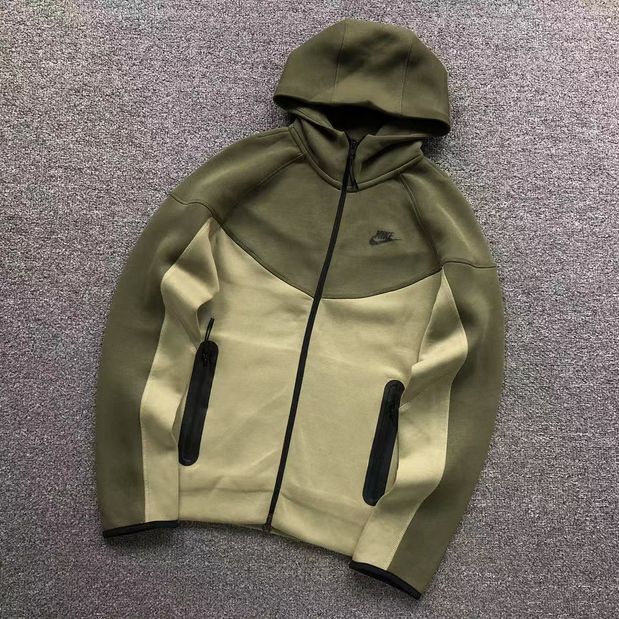 TOP JACKET ONLY - Nike Tech Fleece Set - Nexto Green