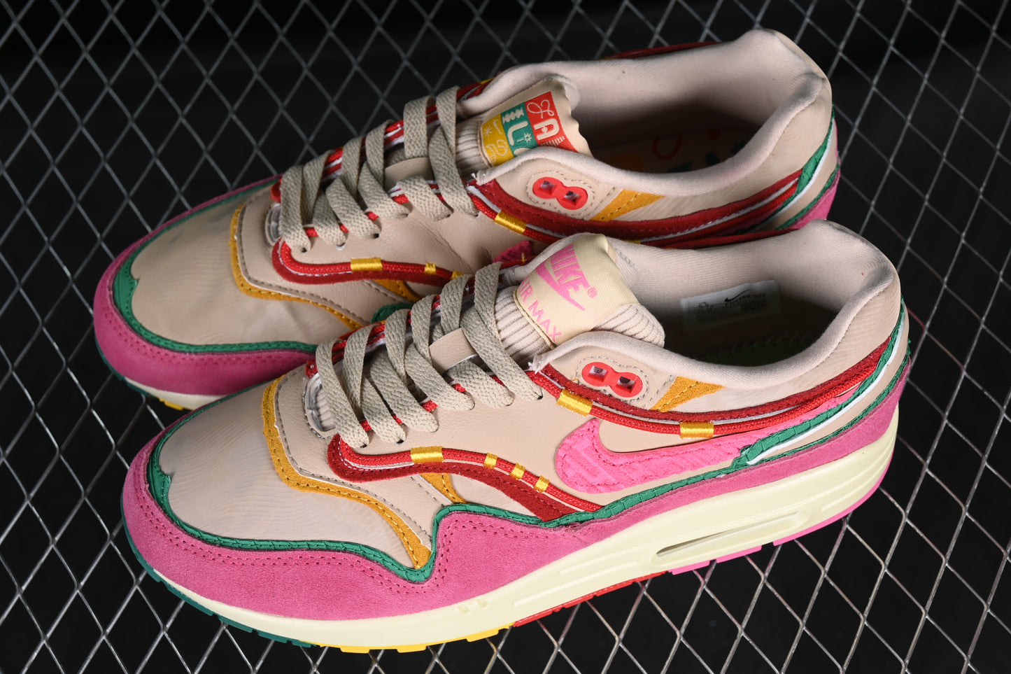 Nike Air Max 1 FAMILIA ® Pink/Green/Brown/Orange