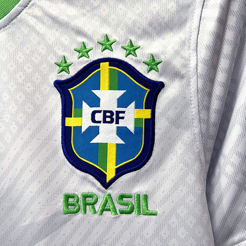 Brazil International Concept Dove Kit White 24/25 International