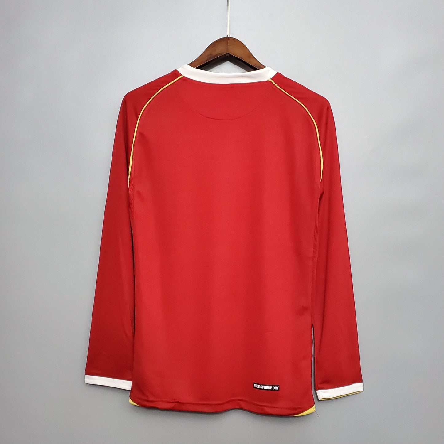 M@nchester United Home Kit Retro Long Sleeves 06/07