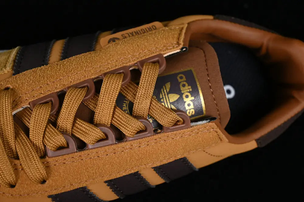 Adidas Retropy White/Black/Brown Sneakers