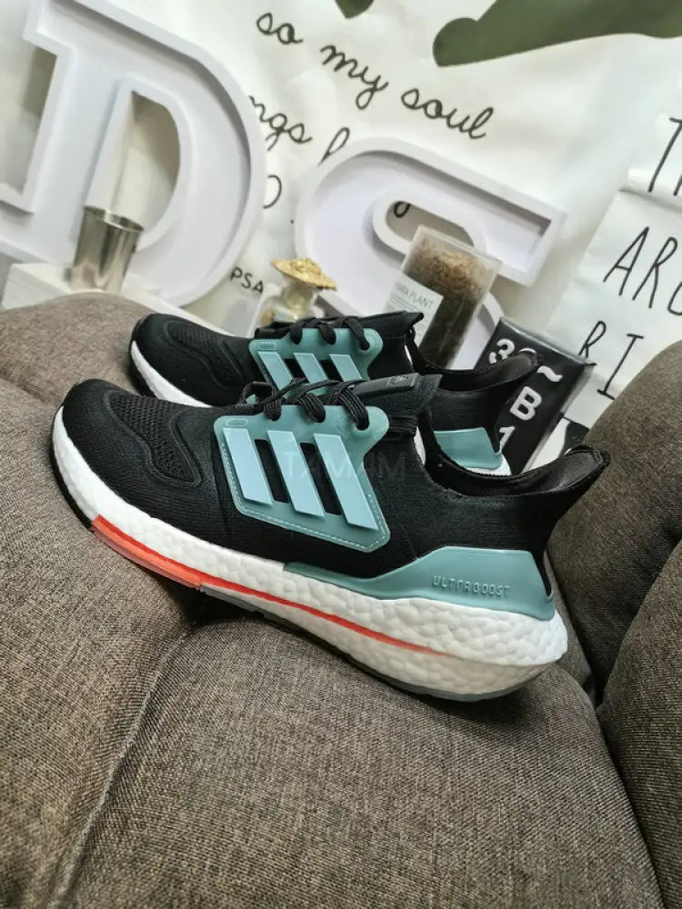 Adidas Ultraboost 22 Black Blue