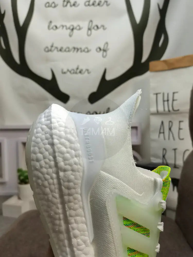 Adidas Ultraboost 22 Flashy Jungle Green Sneakers