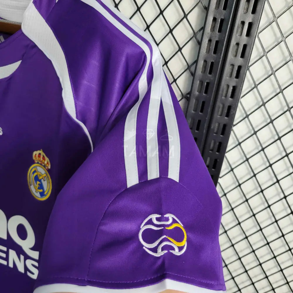 Real Madrid Home Kit Retro 06/07 Football Jersey