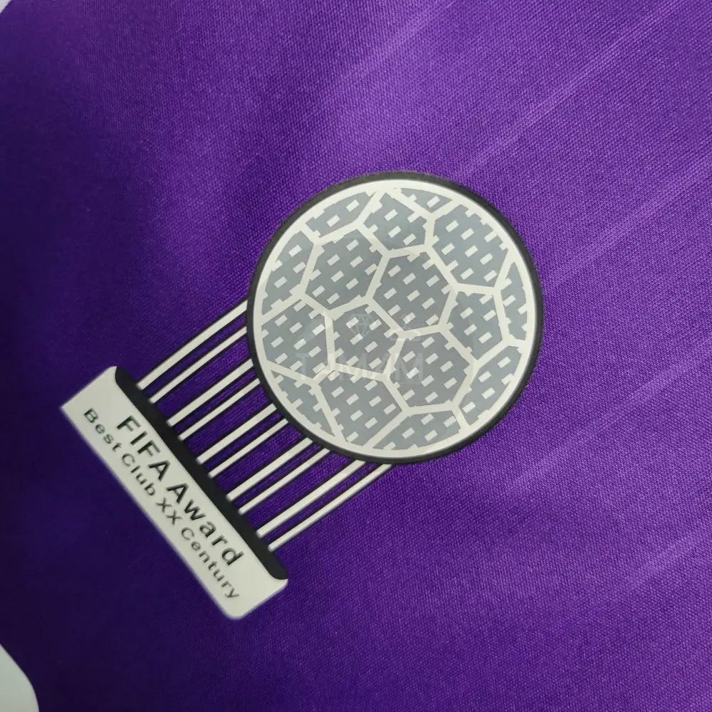 Real Madrid Home Kit Retro 06/07 Football Jersey