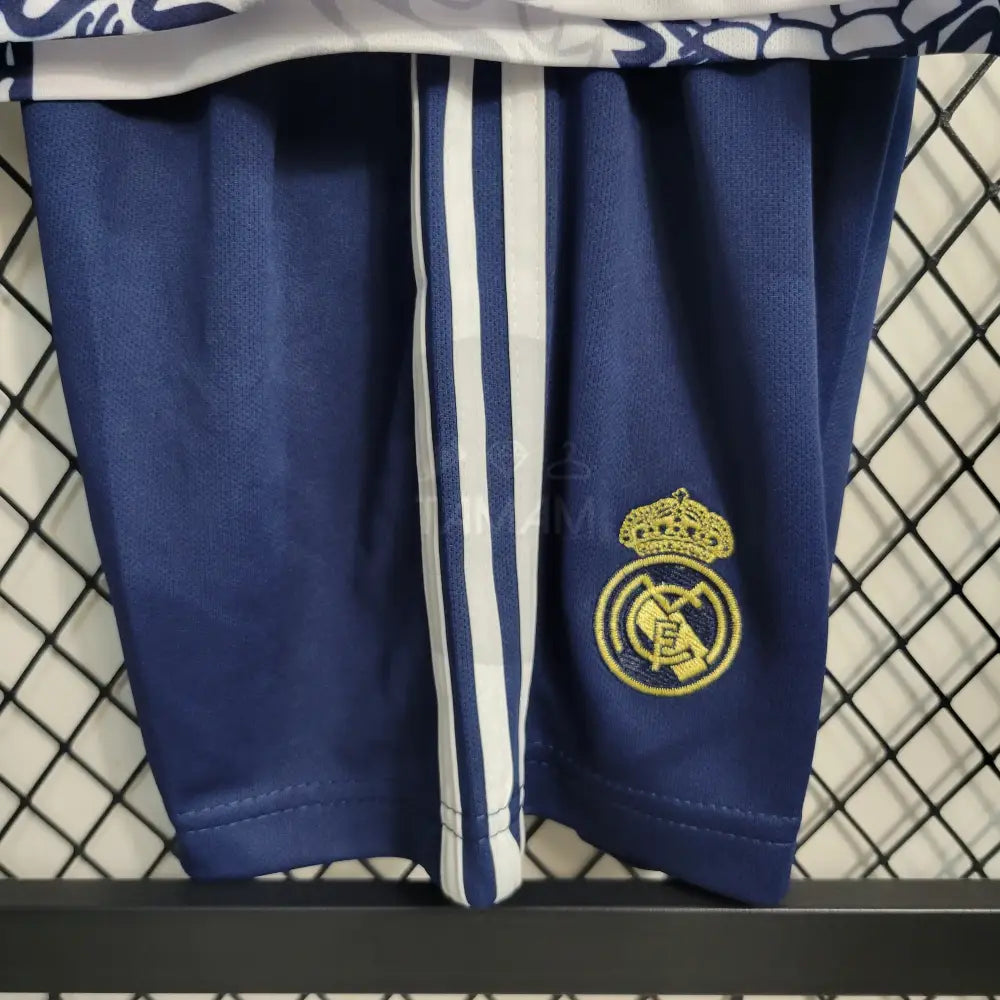 Real Madrid Kit Special Edition Dragon White Kids 23/24 Football Jersey