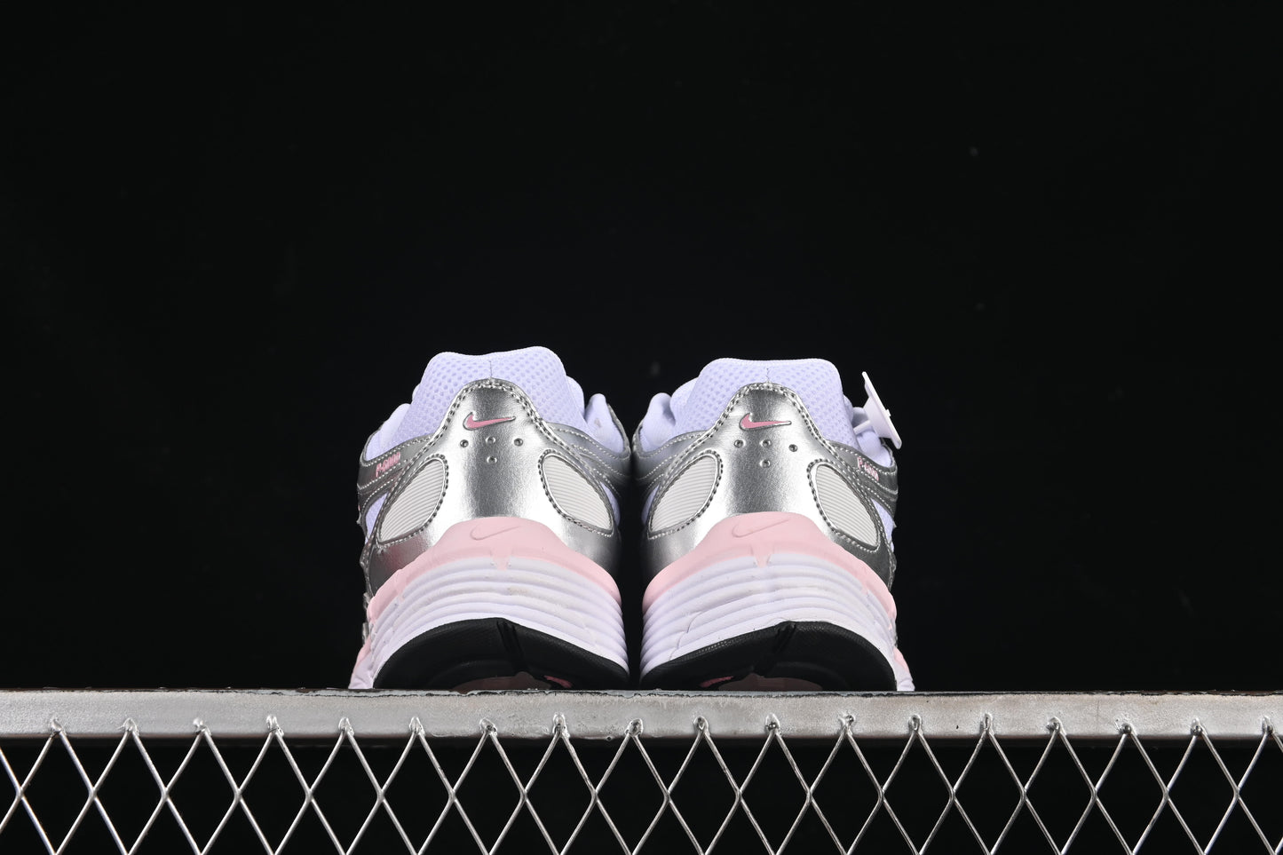 Nike P6000 White/Silver/Pink