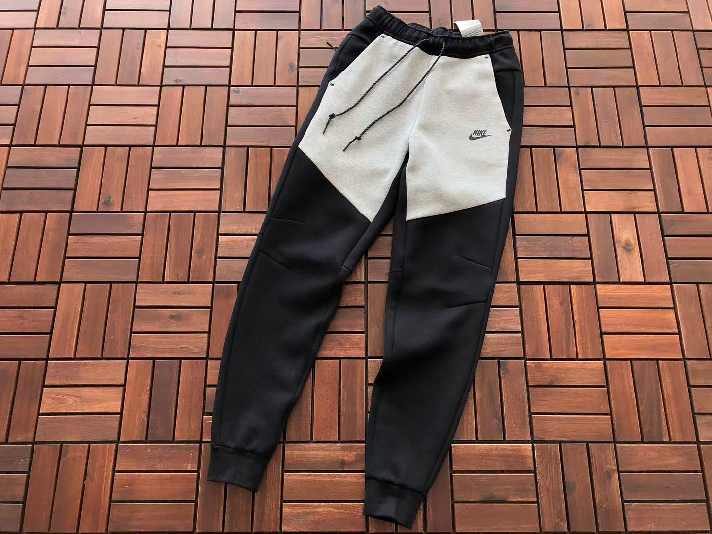 Nike Tech Fleece Set - Panda