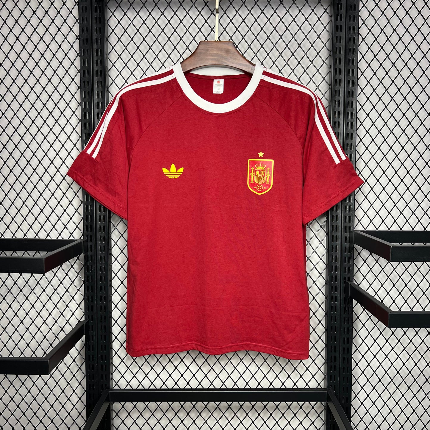 Spain Training RetroStyle RED 24/25 International