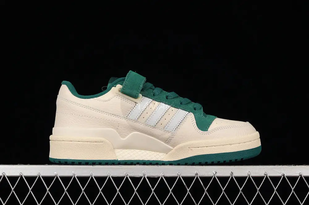 Adidas Forum Sail/Green Sneakers