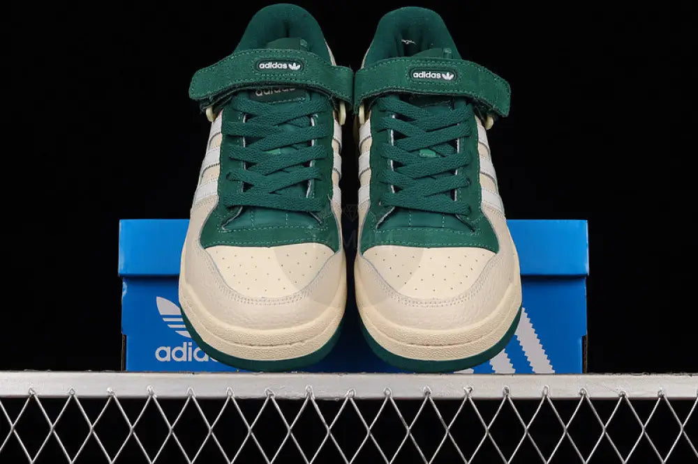 Adidas Forum Sail/Green Sneakers