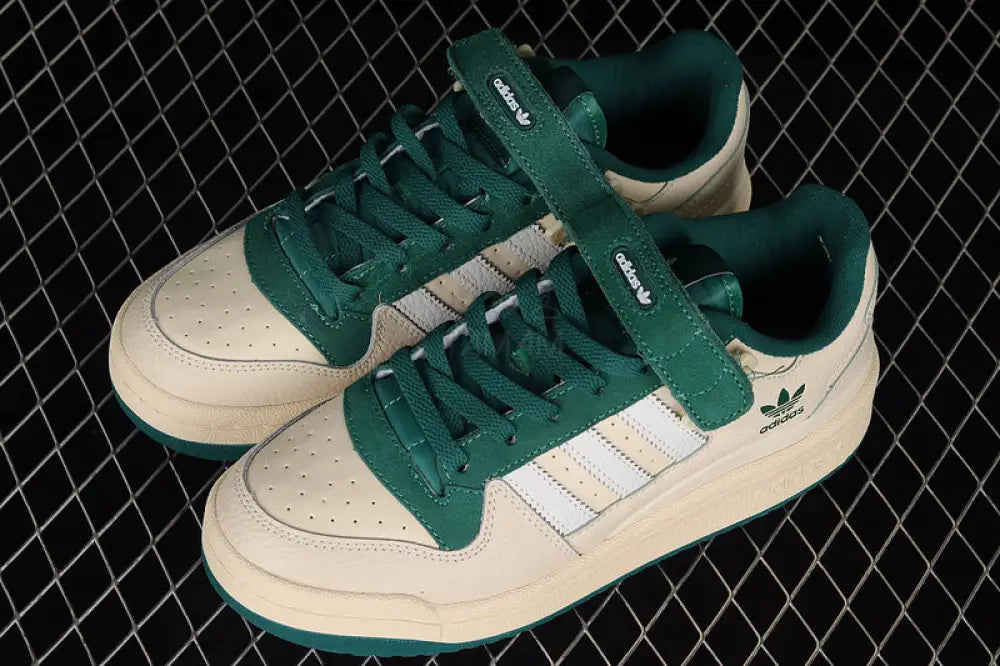 Adidas Forum Sail/Green Sneakers