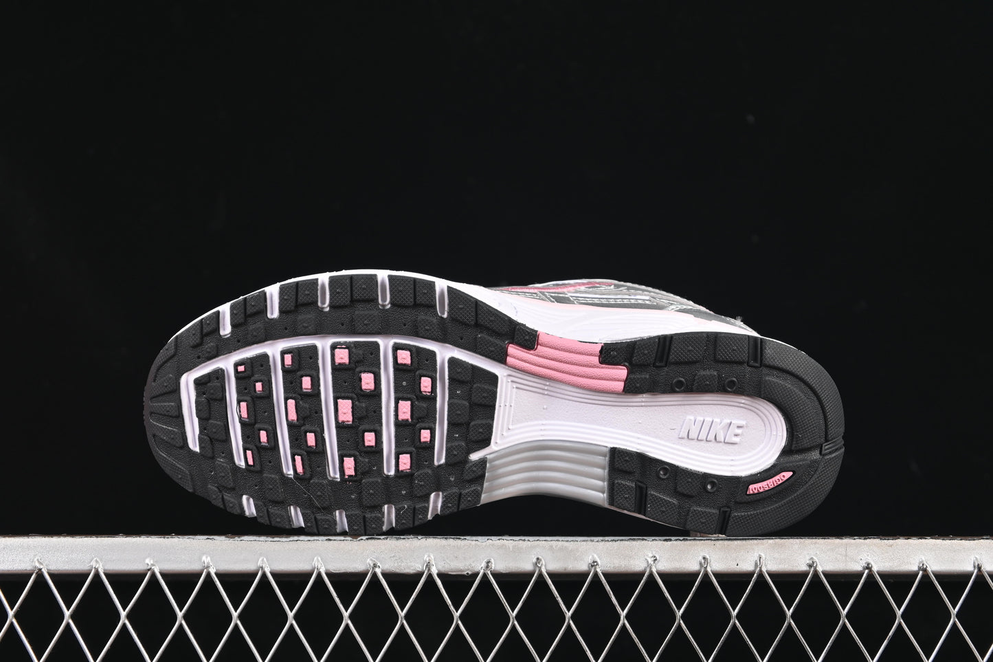 Nike P6000 White/Silver/Pink