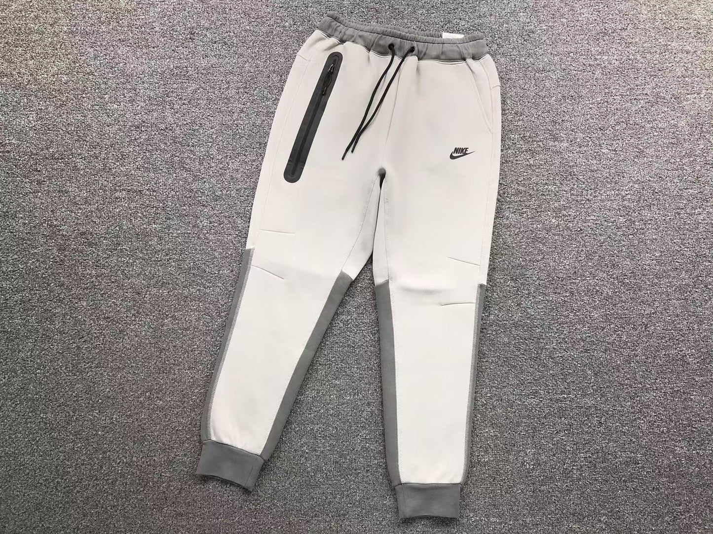 Nike Tech Fleece Set - Wolf White & Grey