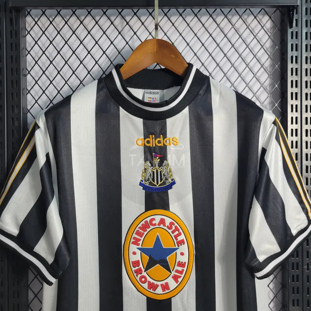 Newcastle United Home Kit Retro 95/97 Football Jersey