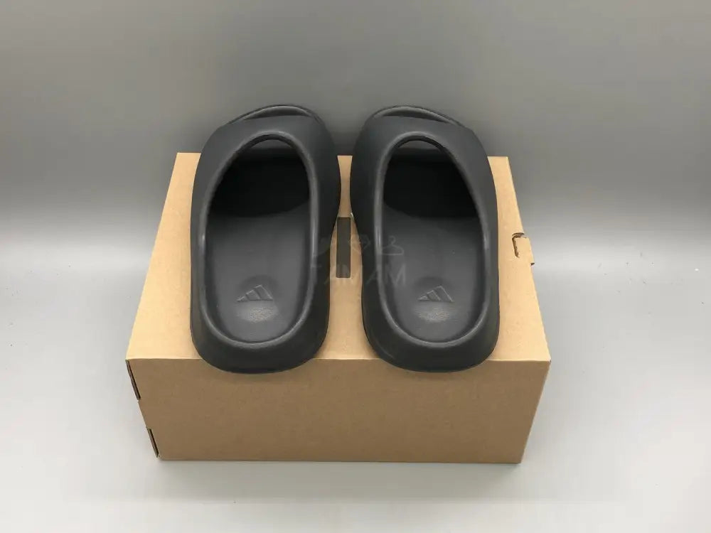 Yeezy Slides Onyx Black Footwear